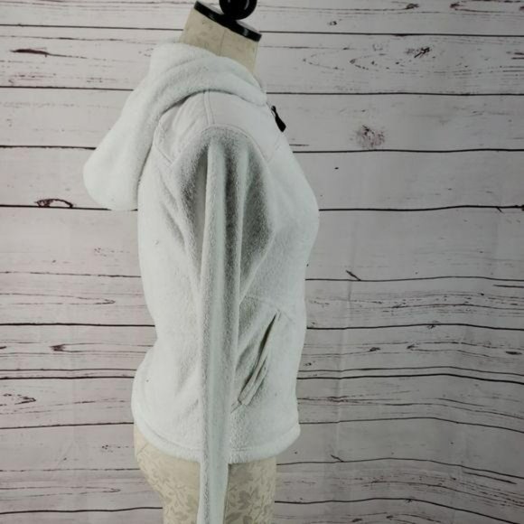 Predator White fuzzy Polyester Hooded small Jacket - Picture 2 of 8
